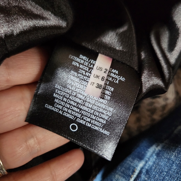 Elie Tahari Snakeskin Print Skirt Size 2 - Picture 6 of 9